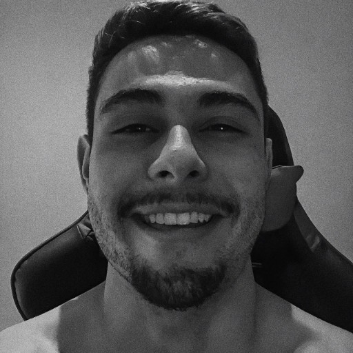 Trovo profile picture for @Maia